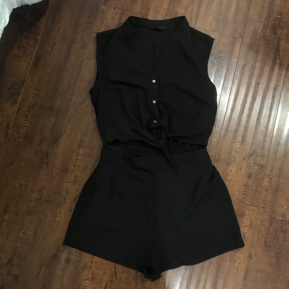 Black button and tie Romper